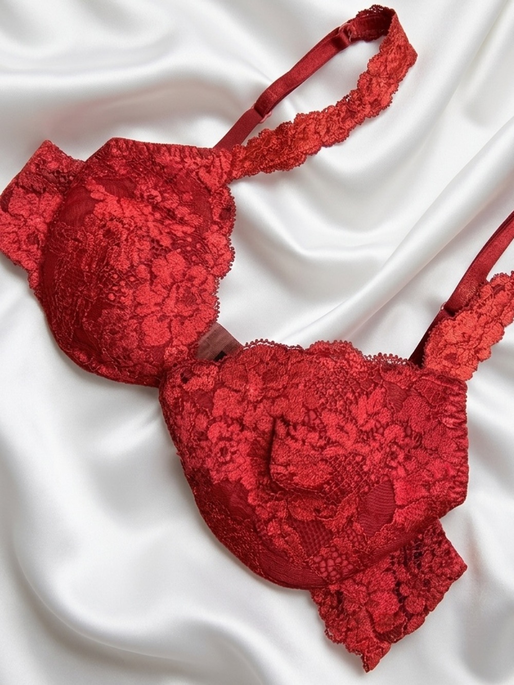 La Perla Vintage Red Lace Underwire Bra - Unbranded #072